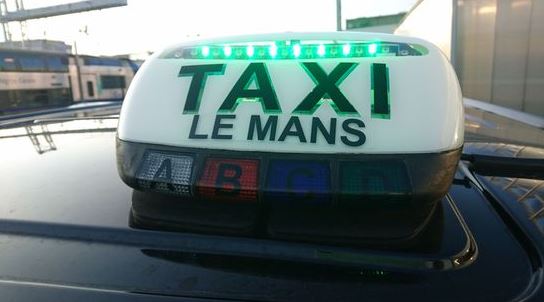 Chauffeur de taxi professionnel au Mans